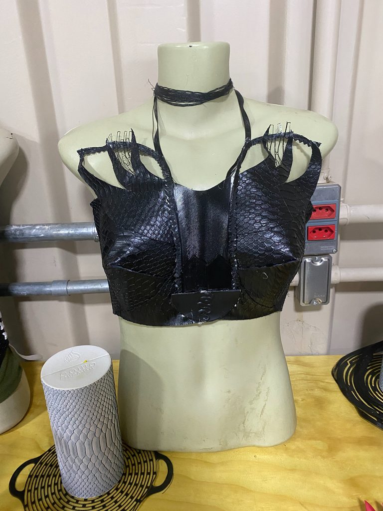 Top Cropped de Embalagem de Perfume Reaproveitada