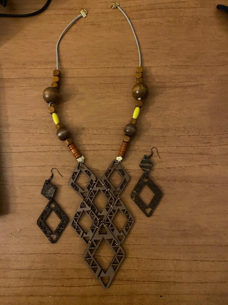 Joias de MDF